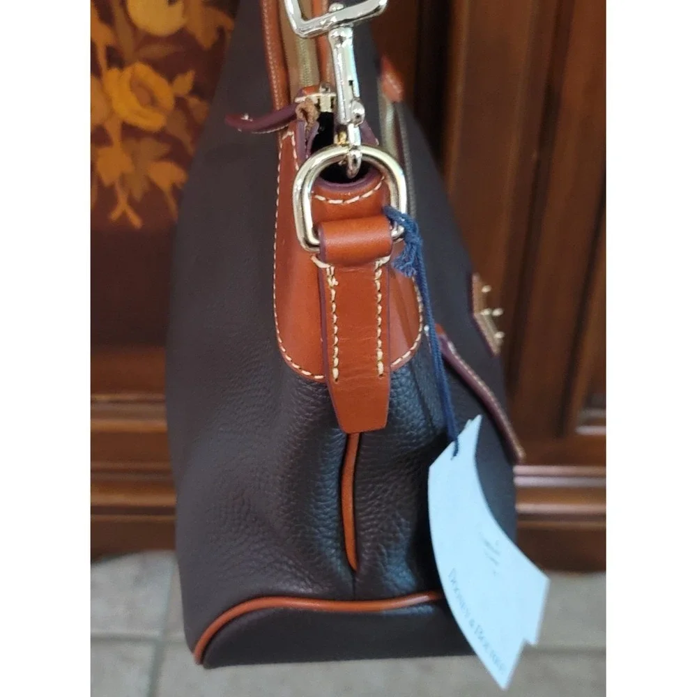 Dooney & Bourke Small Pebble Hobo - Black/brown key holder brwn leathr shoulder
